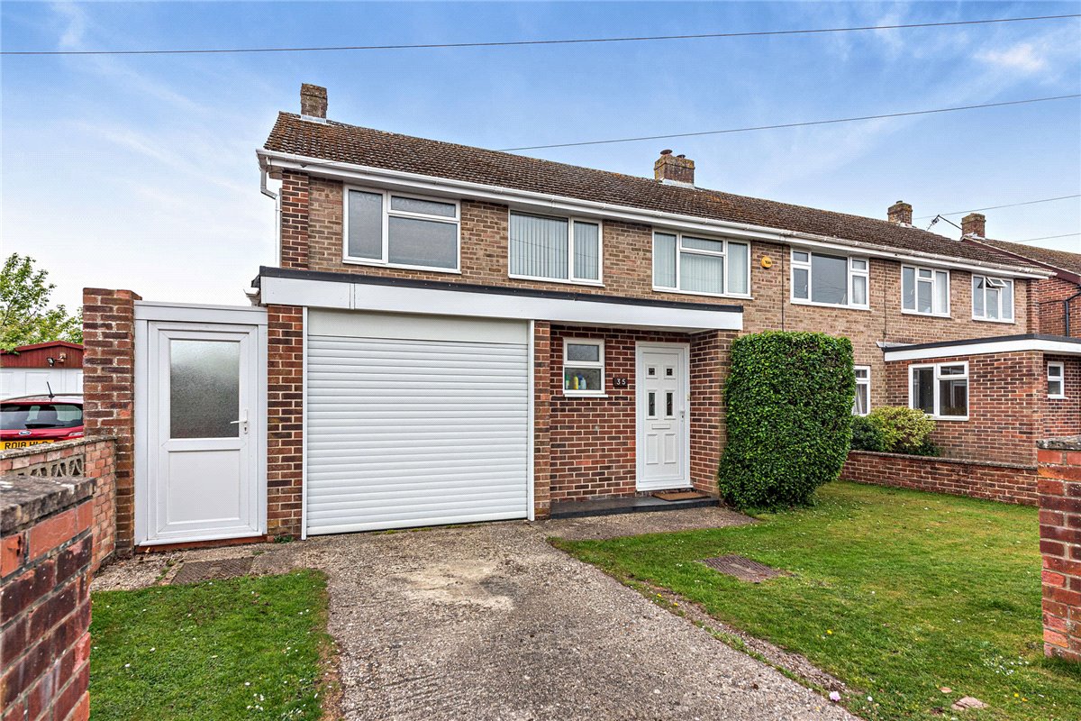 3 bedroom House, Charter Road, Newbury, RG14 - Sold