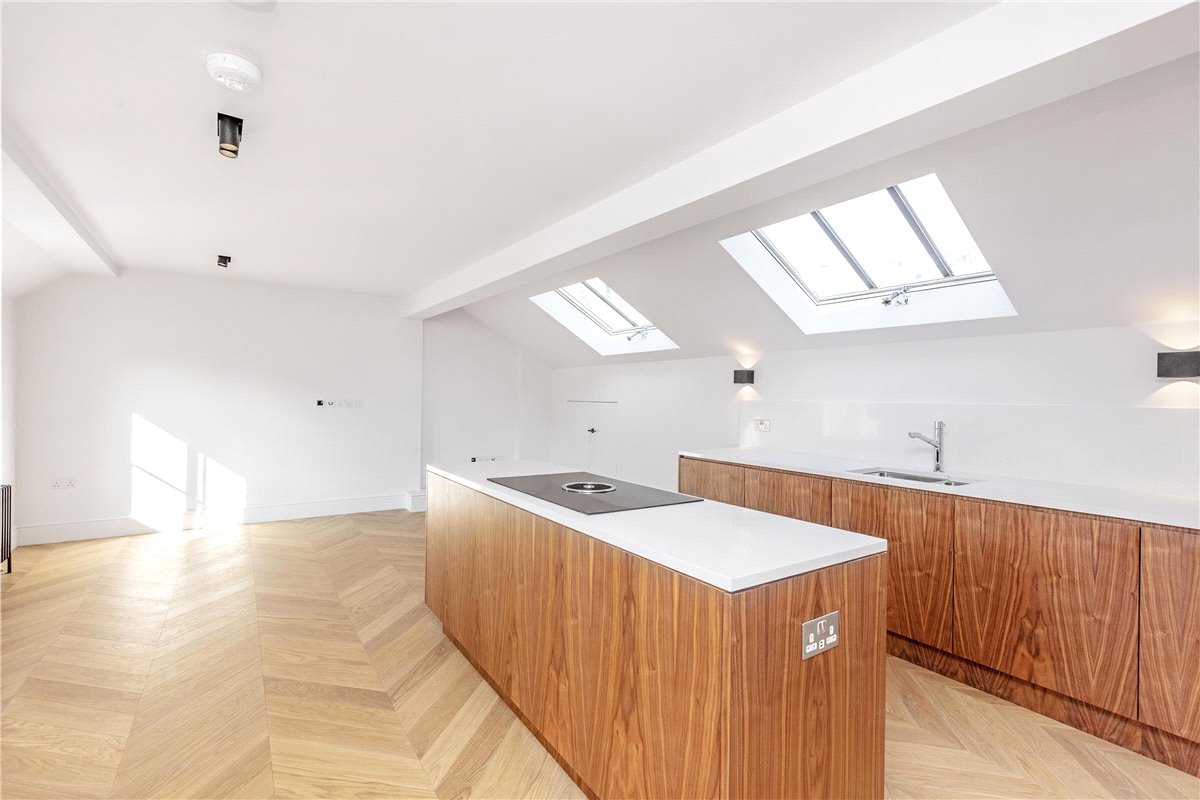 2 bedroom Flat, Weymouth Mews, Marylebone, W1G - Available, Image 1