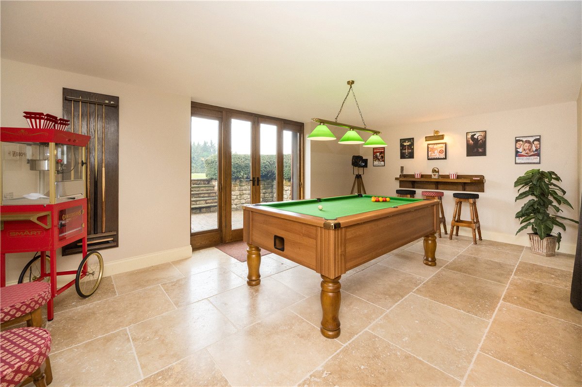 10 bedroom House, Felliscliffe, Harrogate, HG3 - Available, Image 9