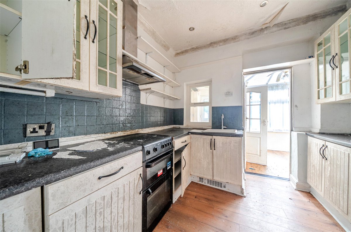 2 bedroom Bungalow, Chester Road, Preston Brook, WA7 - Available, Image 17