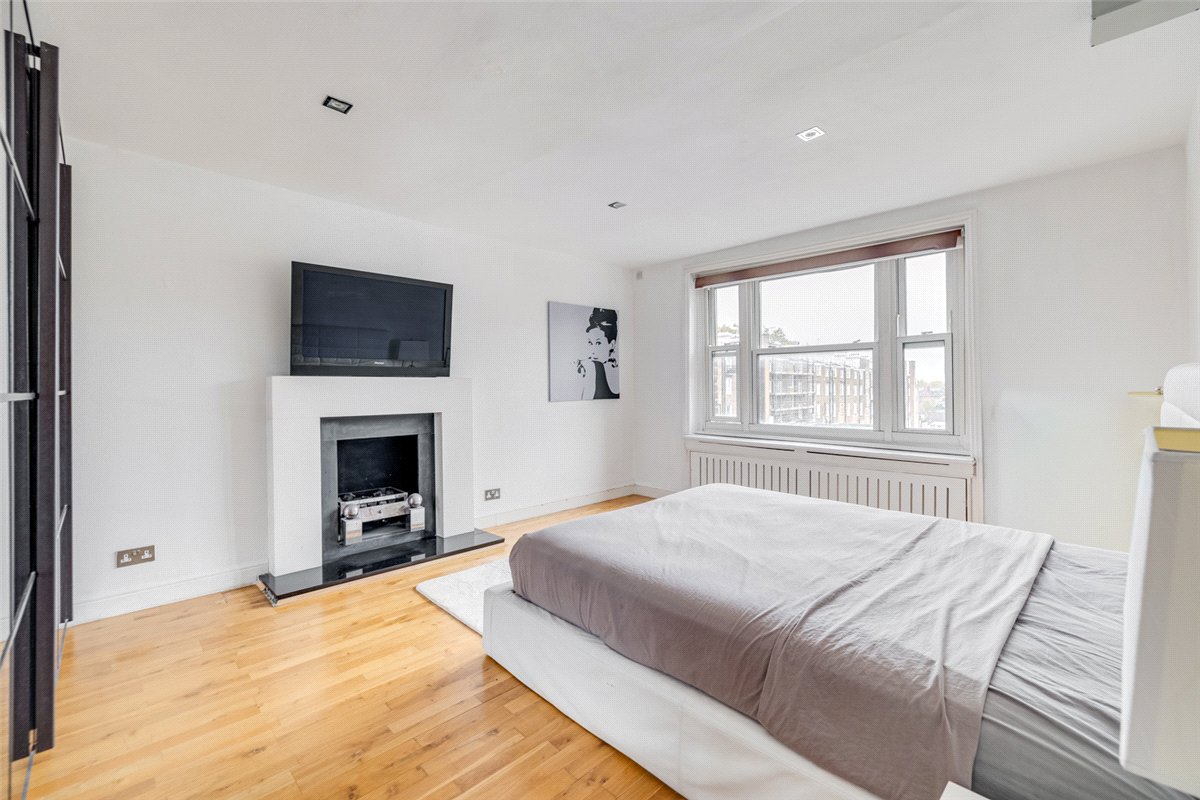 3 bedroom Flat, Ennismore Gardens, Knightsbridge, SW7 - Available, Image 14