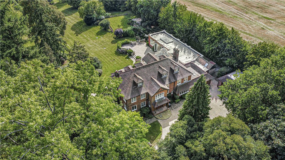 6 bedroom House, Chalk Lane, Hyde Heath, HP6 - Available, Image 6