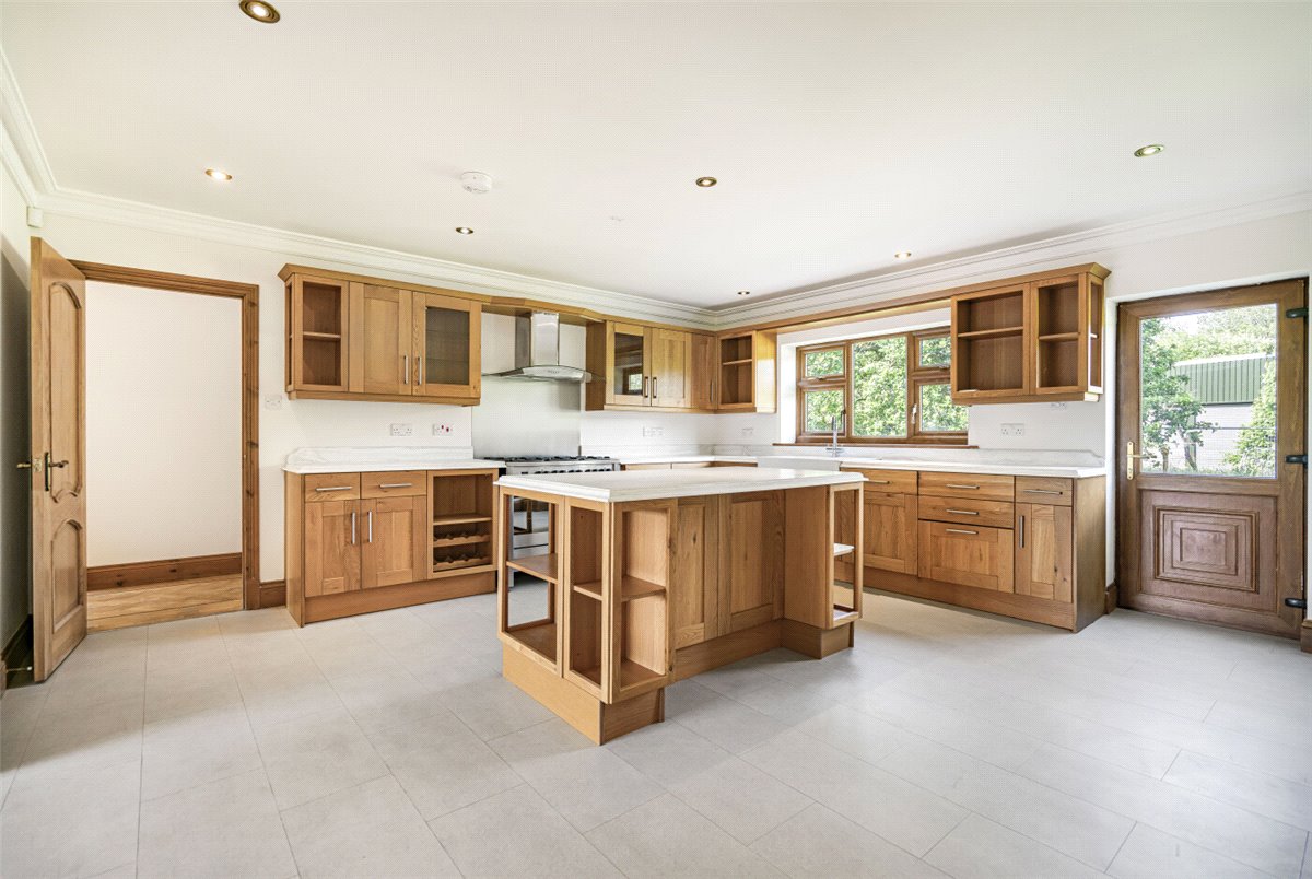14 bedroom House, Yarnfield Lane, Yarnfield, ST15 - , Image 2