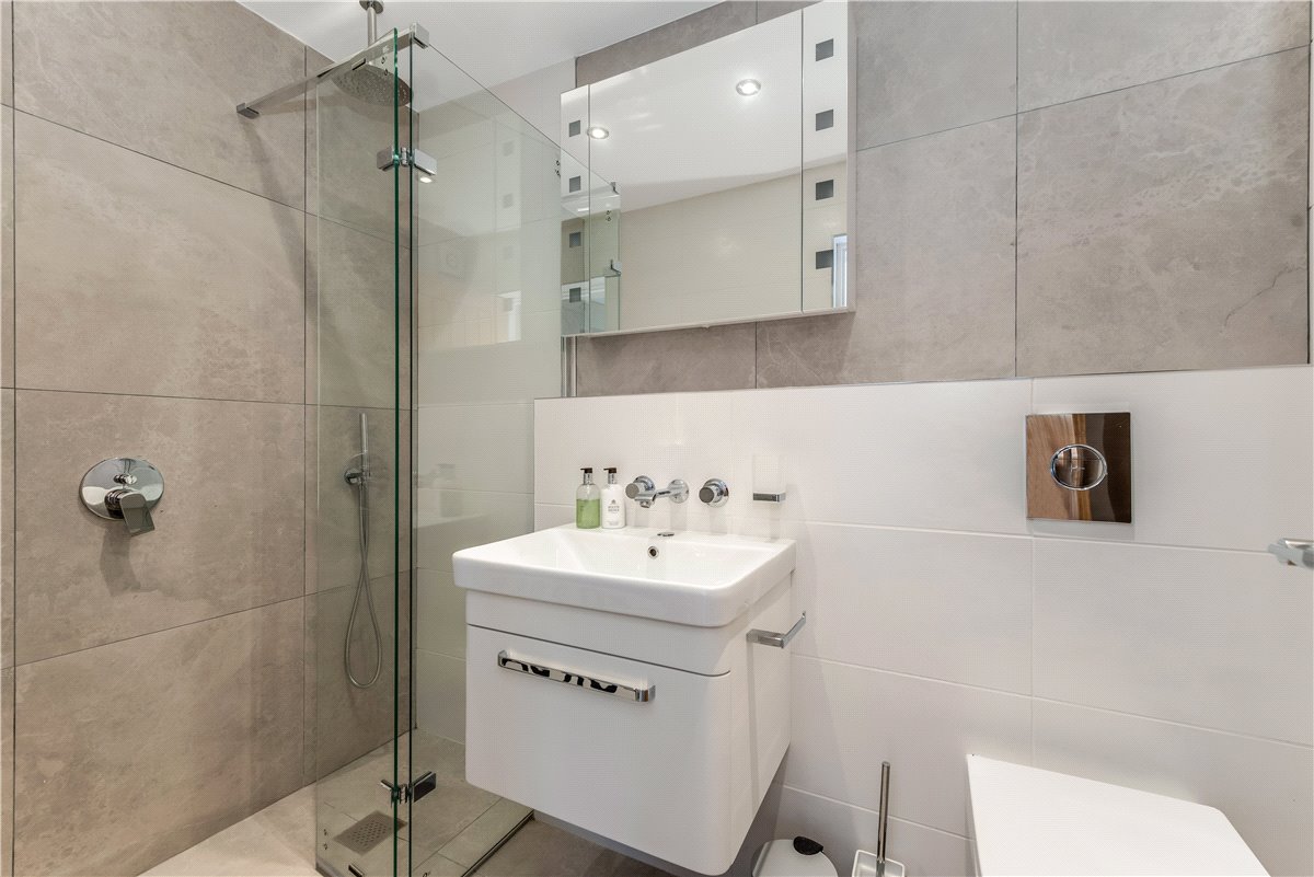 3 bedroom Flat, Farne House, 12 Crewe Street, NE68 - Available, Image 8