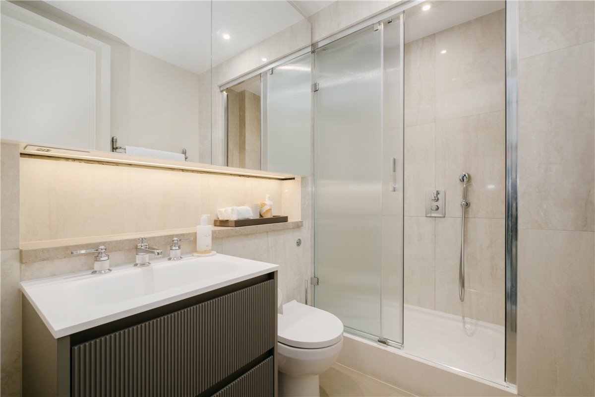 2 bedroom Flat, Piccadilly, Mayfair, W1J - Available, Image 8