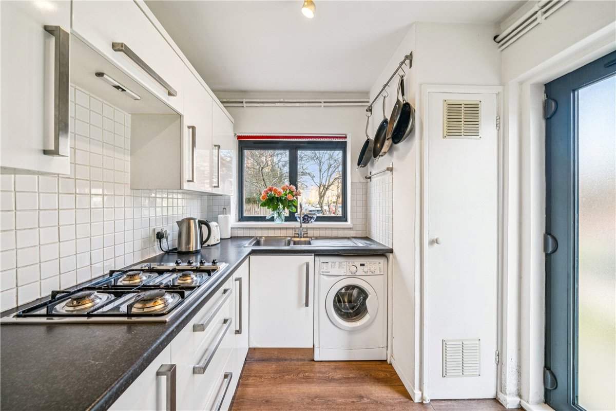 2 bedroom Flat, Mayford Close, London, SW12 - Sold STC, Image 9