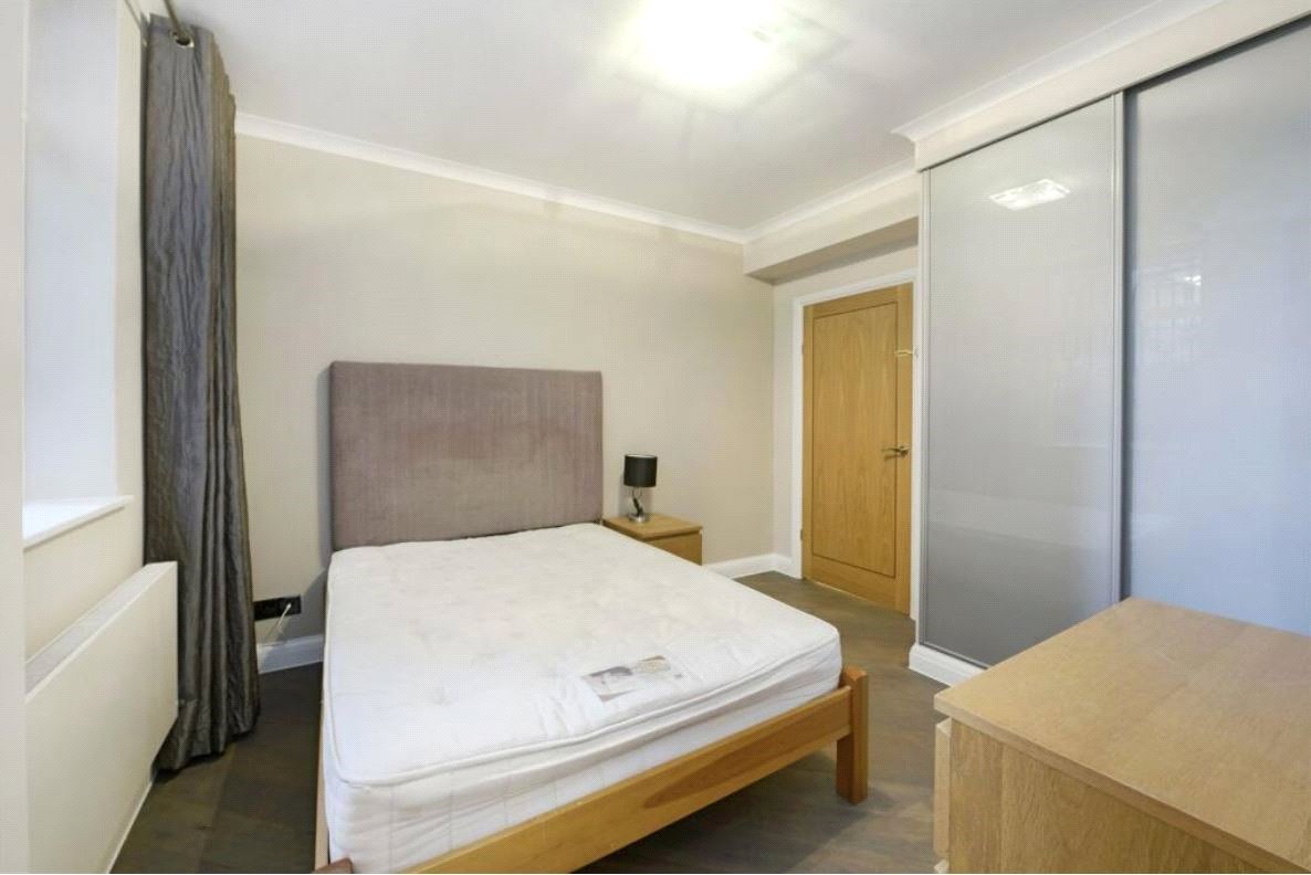 3 bedroom Flat, Montagu Square, Marylebone, W1H - Available, Image 3