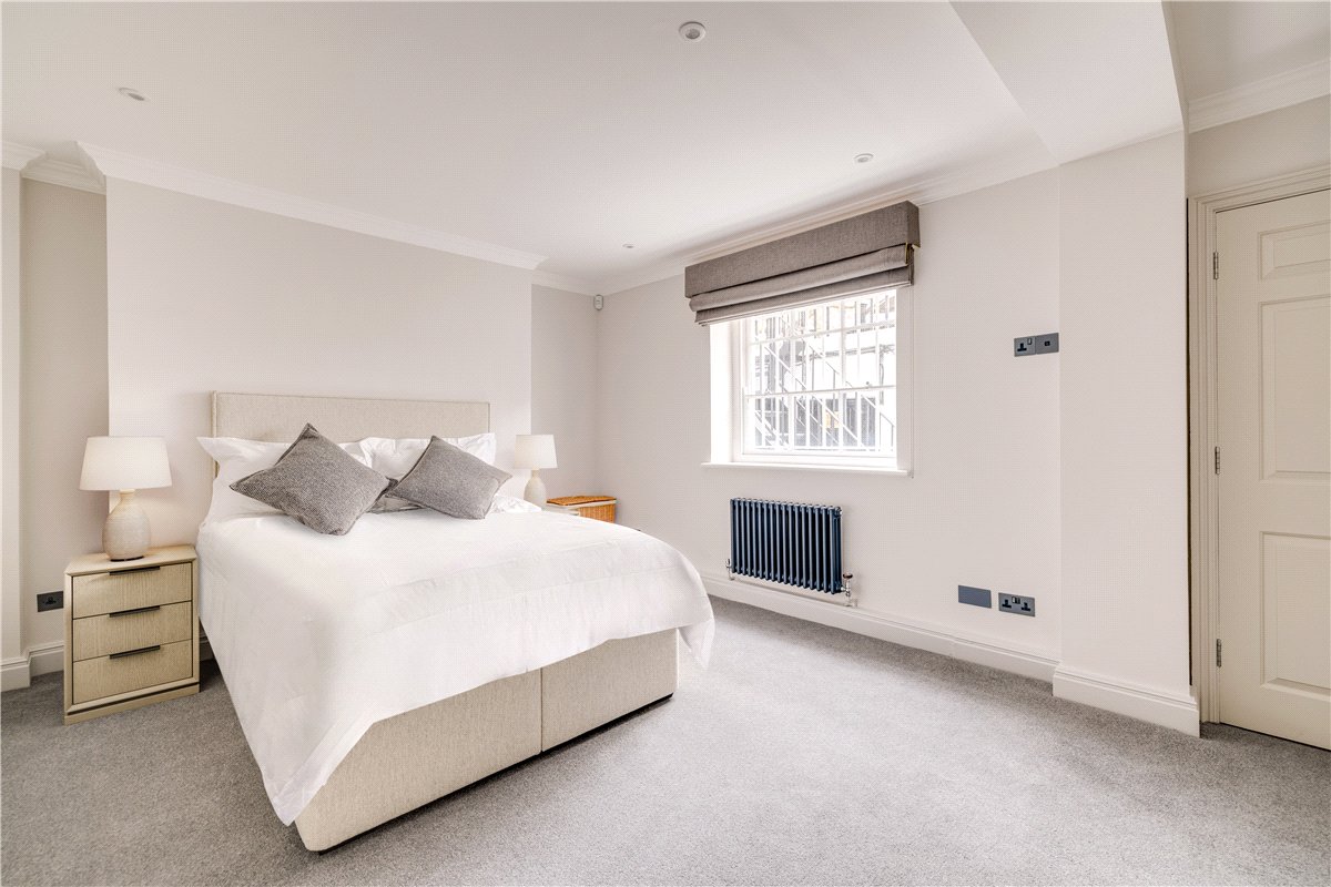 5 bedroom House, Cadogan Place, Belgravia, SW1X - Available, Image 16