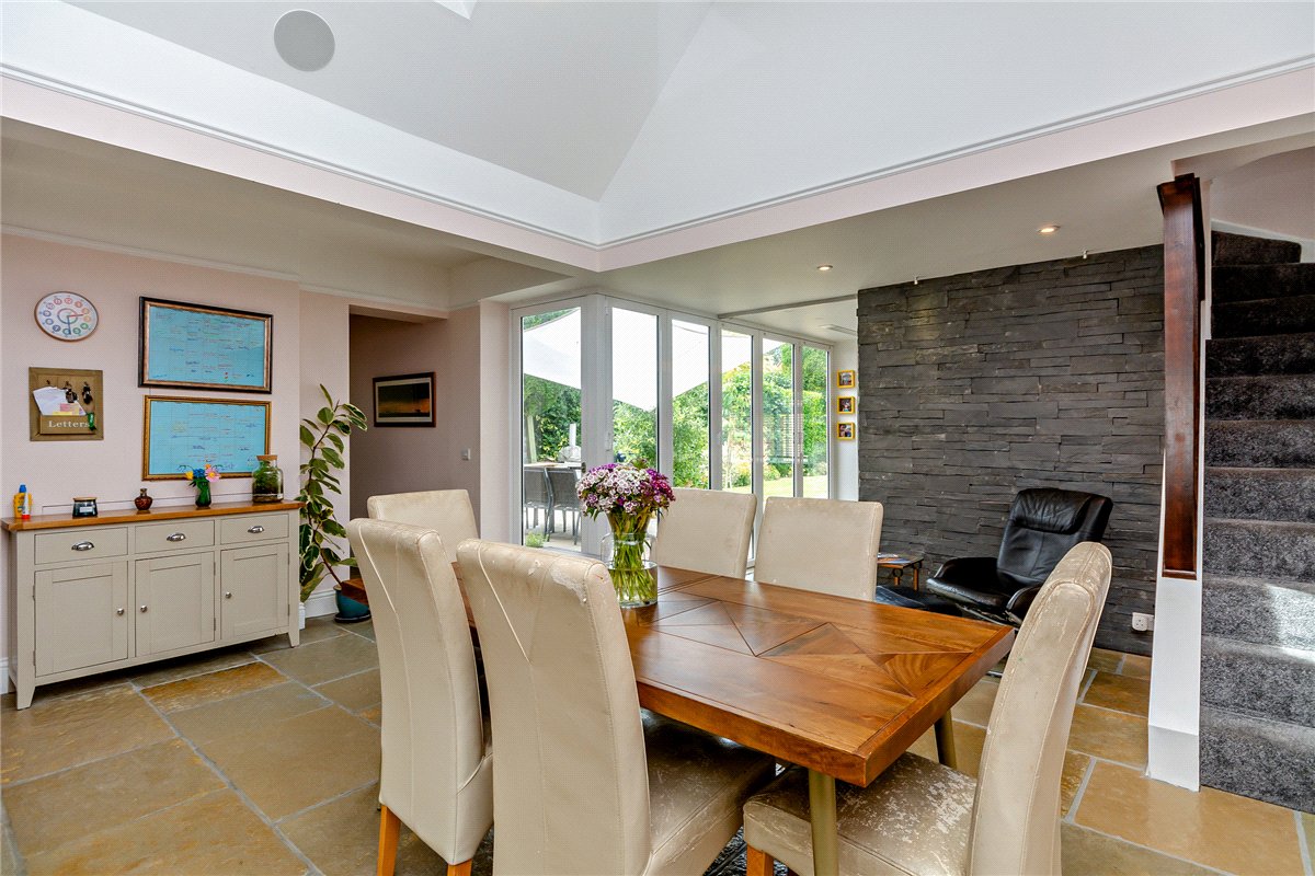 4 bedroom House, Battery End, Newbury, RG14 - Available, Image 6