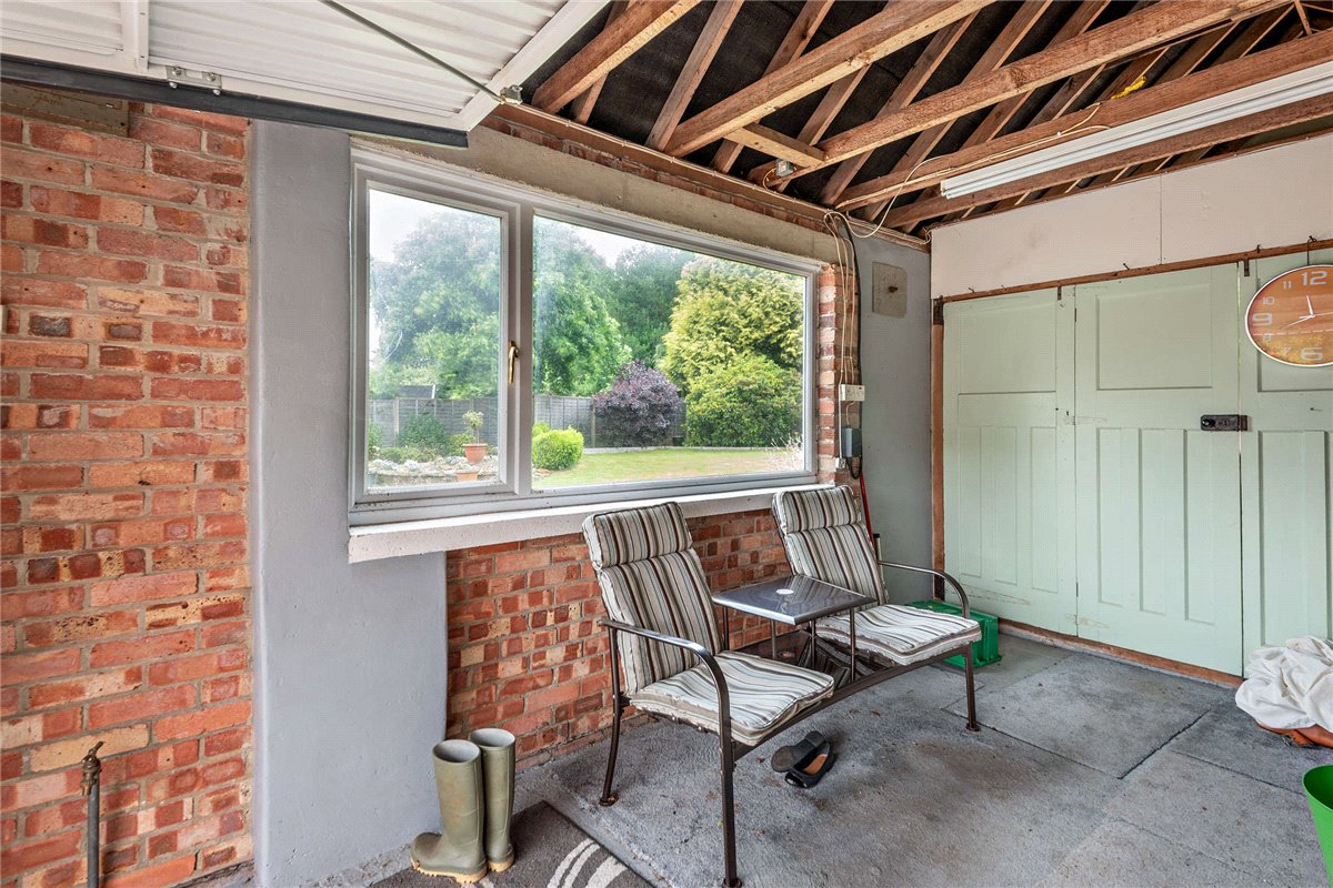 3 bedroom Bungalow, Long Lane, Hermitage, RG18 - Available, Image 13