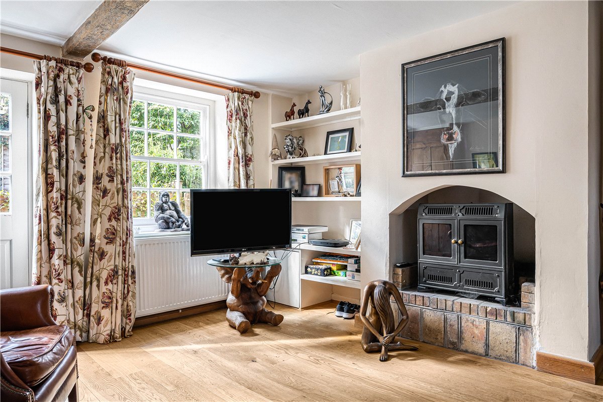 3 bedroom House, Wellington Place, High Street, SN8 - Available, Image 4