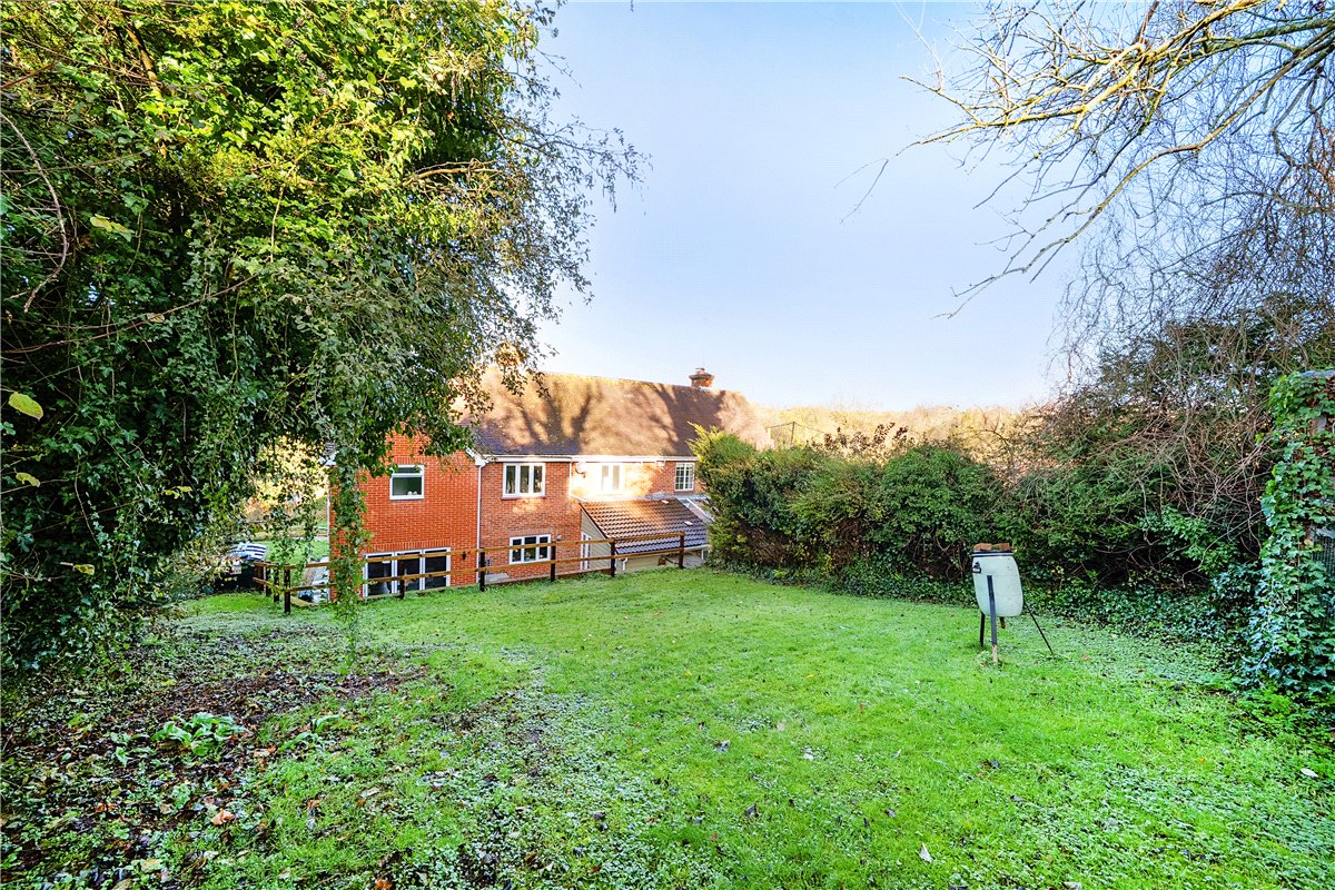 4 bedroom House, Old London Road, Stockbridge, SO20 - Available, Image 9