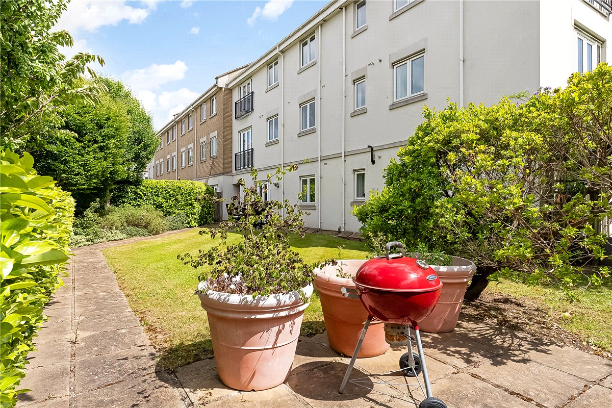 2 bedroom Flat, Pavilion Square, London, SW17 - Available, Image 2