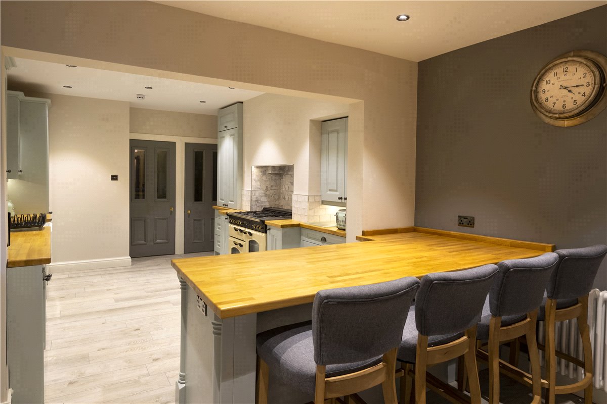 6 bedroom House, Harlow Moor Drive, Harrogate, HG2 - Let Agreed, Image 11