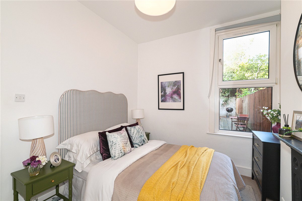2 bedroom Flat, Lynn Road, London, SW12 - Available, Image 9