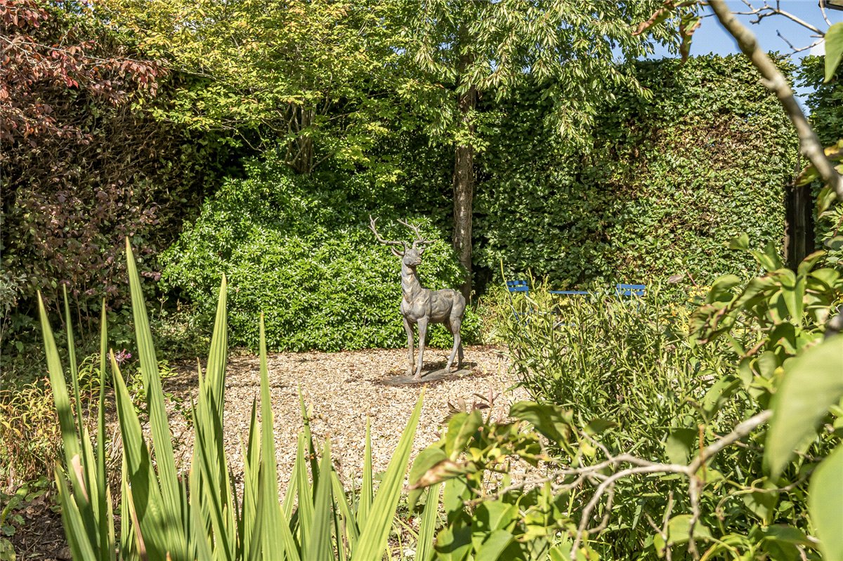 5 bedroom House, Leaze Road, Marlborough, SN8 - Available, Image 10