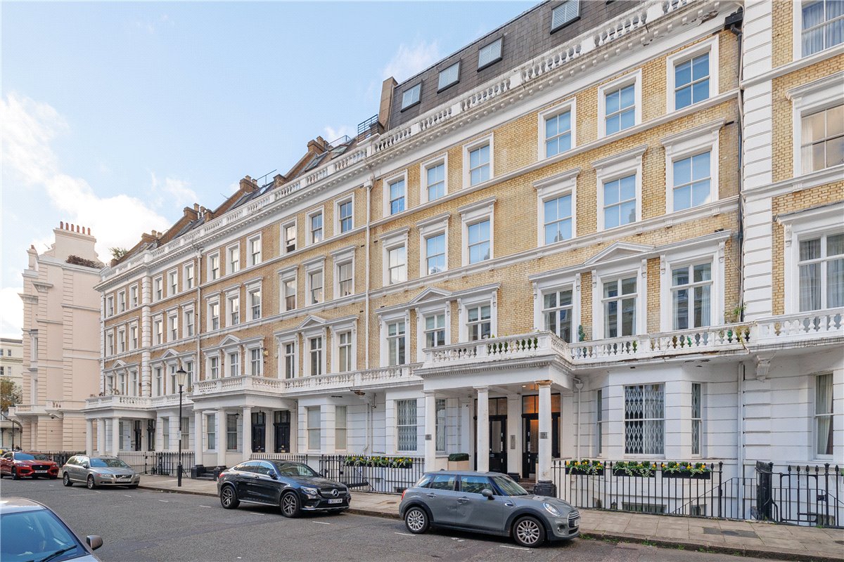 2 bedroom Flat, Manson Place, South Kensington, SW7 - Available, Image 1