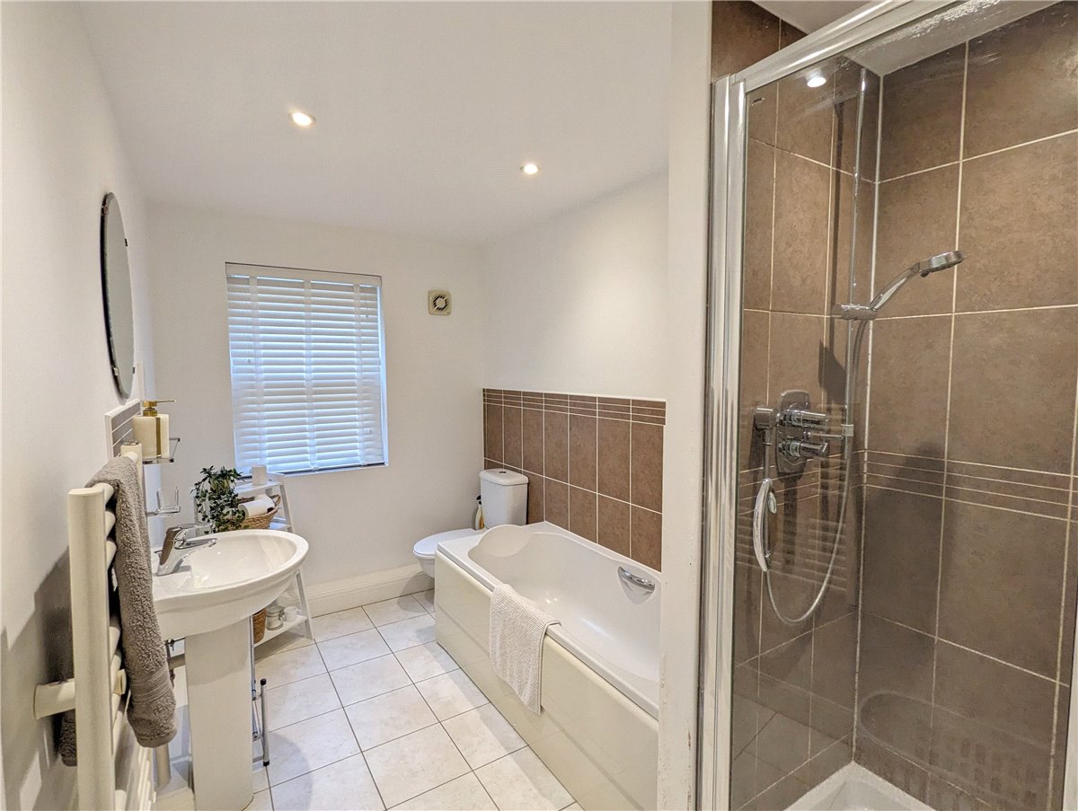 2 bedroom Flat, Eveleigh Avenue, Bath, BA1 - Sold, Image 2