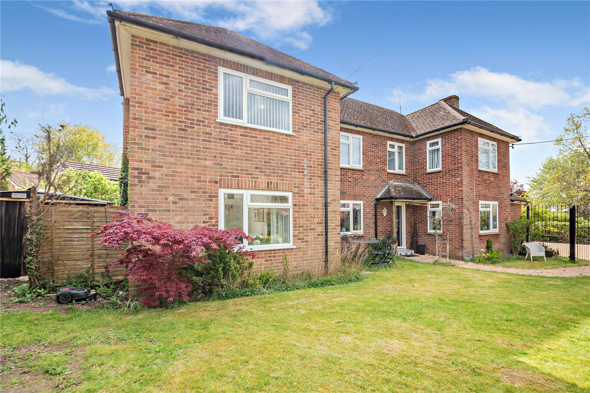 4 bedroom House, George Street, Kingsclere, RG20 - Available, Image 18