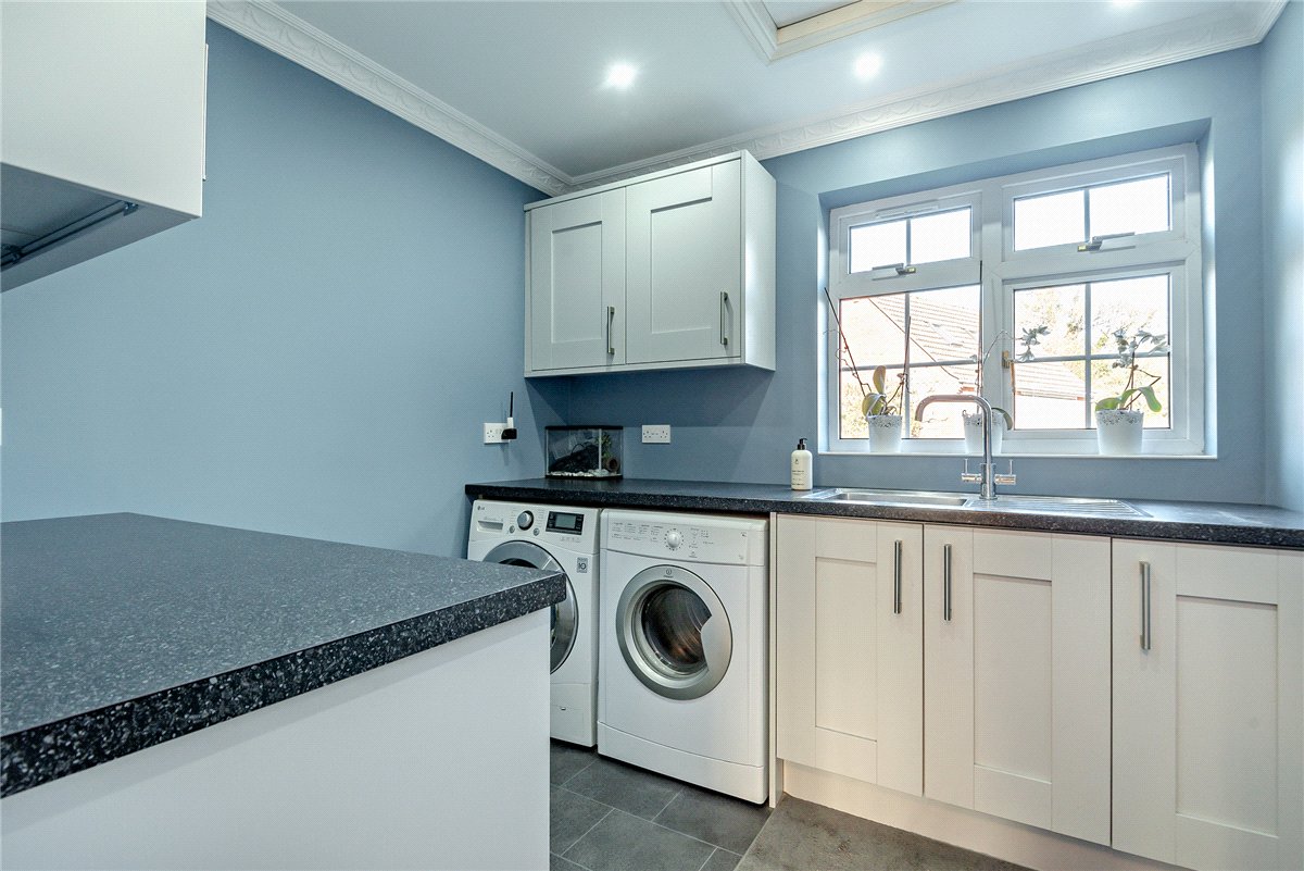5 bedroom House, Fox's Lane, Kingsclere, RG20 - Available, Image 12