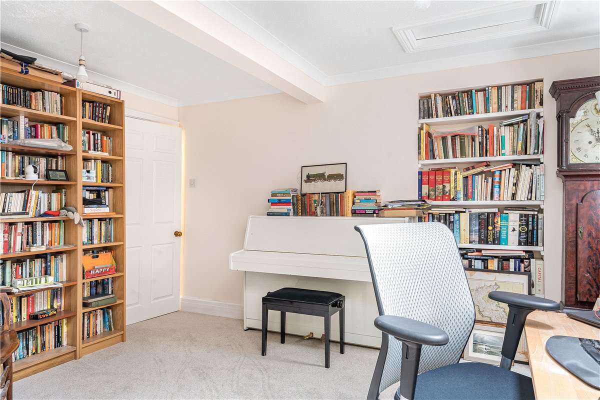 4 bedroom House, High Street, Islip, OX5 - Available, Image 5