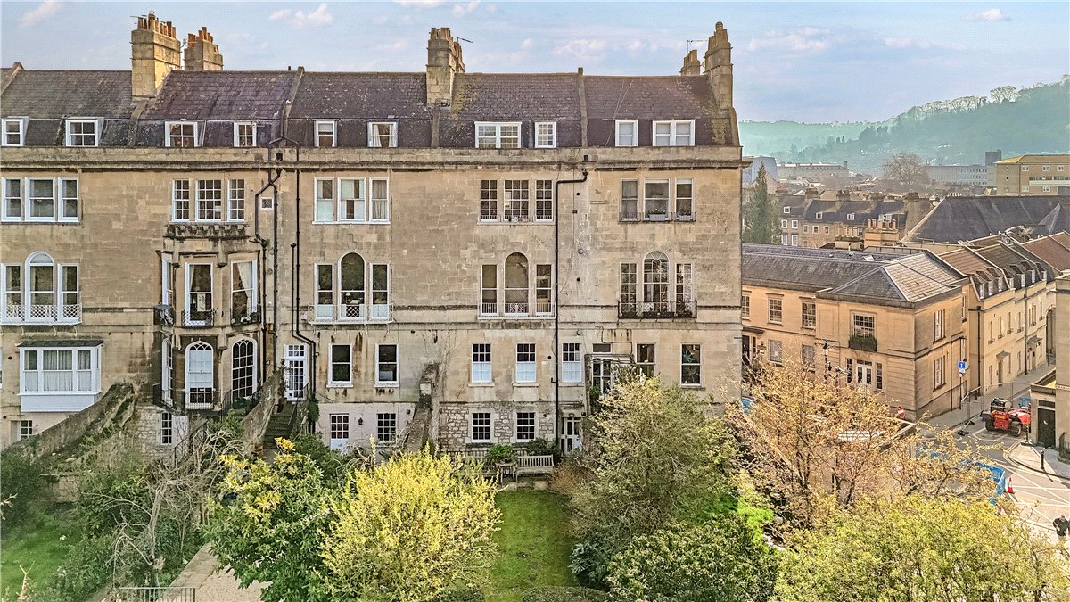 3 bedroom Maisonette, Queens Parade, Bath, BA1 - Available