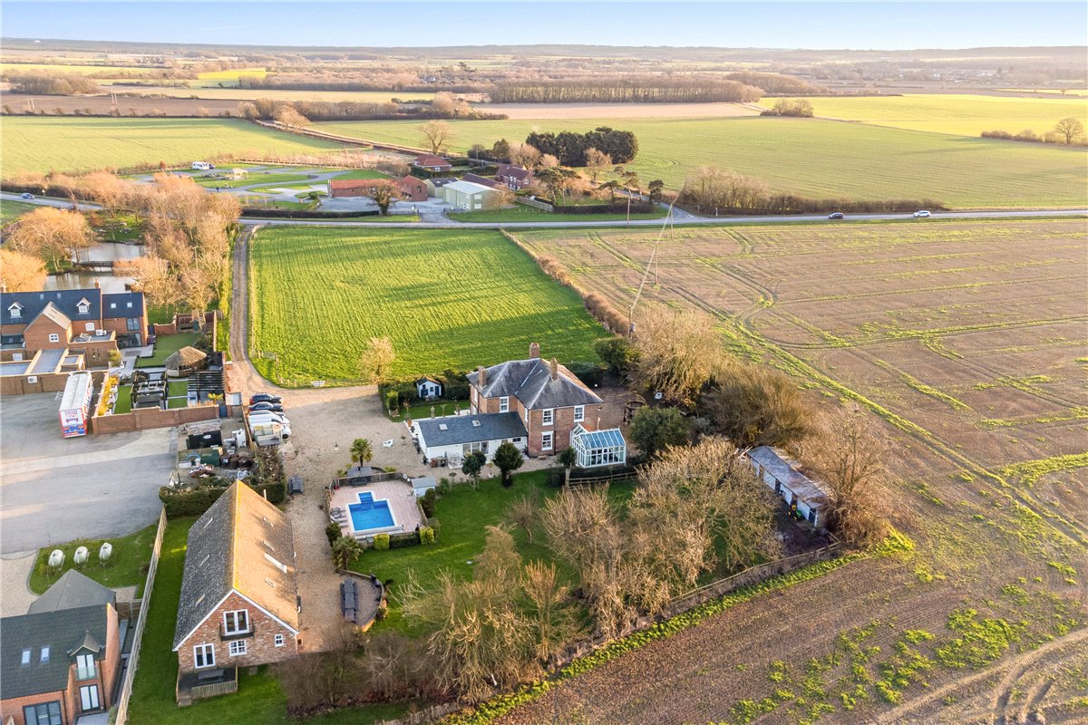 7 bedroom House, Manby Road, Stewton, LN11 - Available, Image 7