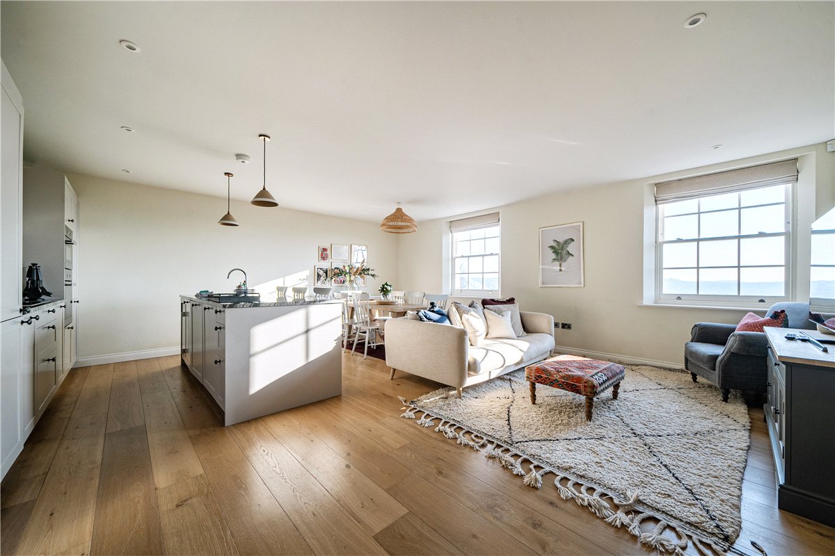2 bedroom Flat, Lansdown Road, Bath, BA1 - Available, Image 1