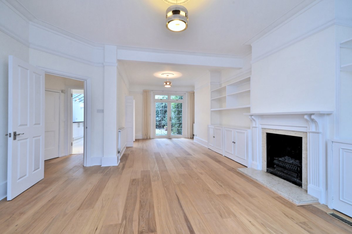 5 bedroom House, Clavering Avenue, London, SW13 - 