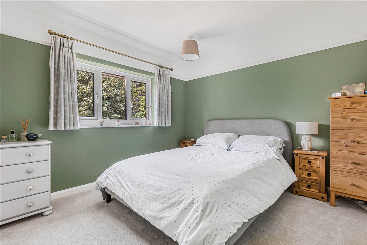 3 bedroom House, St. Margarets Mead, Marlborough, SN8 - Sold STC, Image 3