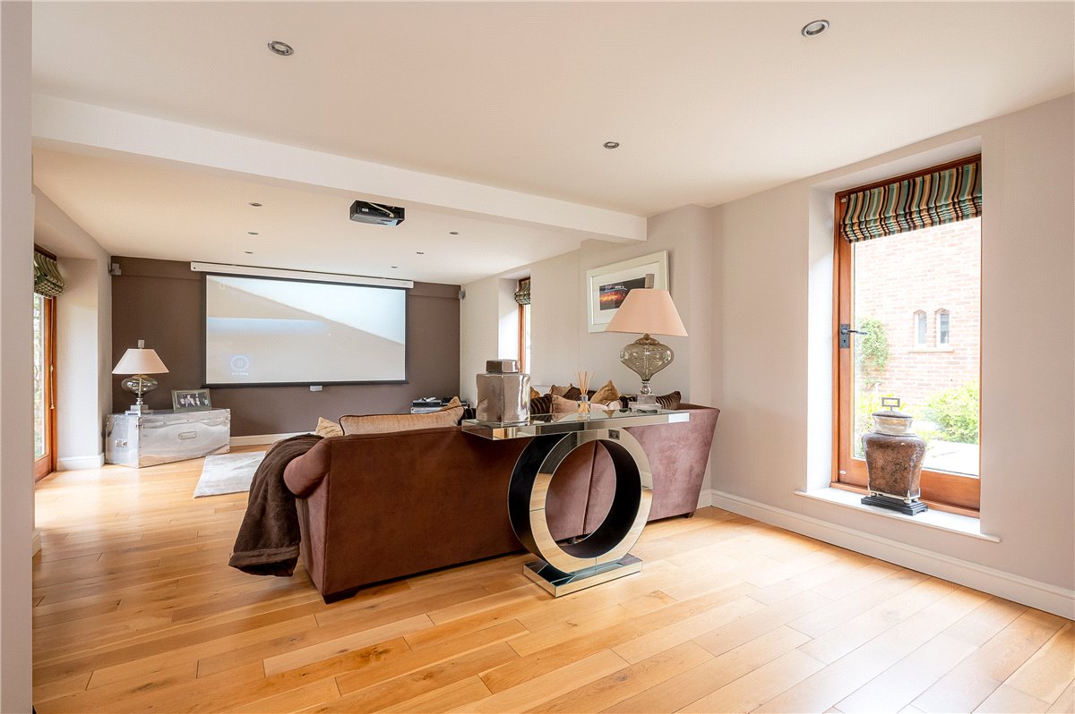 6 bedroom House, Dunnington, York, YO19 - Available, Image 17