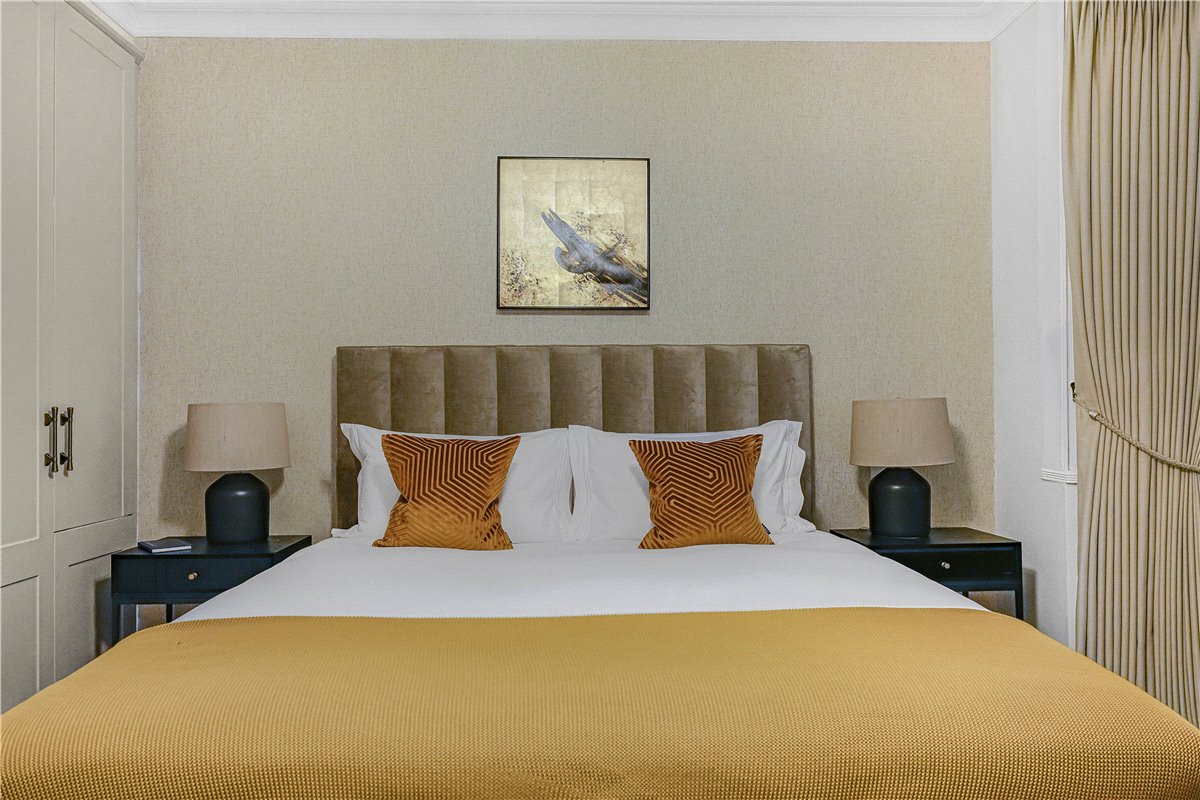 3 bedroom Flat, Holland Park, London, W11 - Available, Image 11