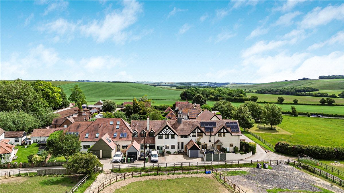 4 bedroom House, Russley Park, Baydon, SN8 - Available, Image 31
