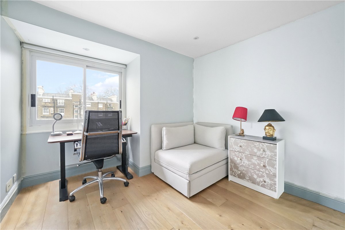 2 bedroom Flat, Ennismore Gardens, London, SW7 - Available, Image 5