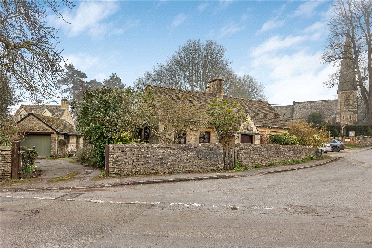 3 bedroom House, Lower End, Ramsden, OX7 - Available
