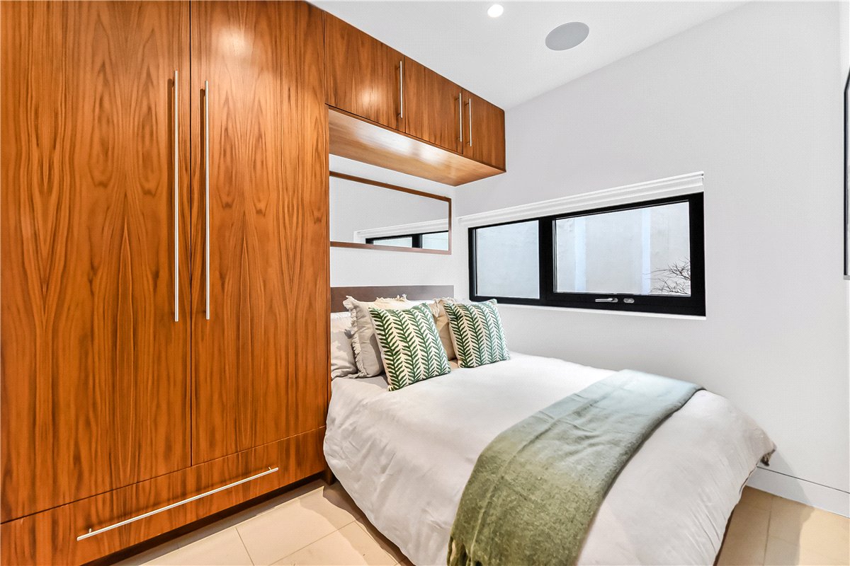 2 bedroom Flat, Latitude House, Oval Road, NW1 - Available, Image 5