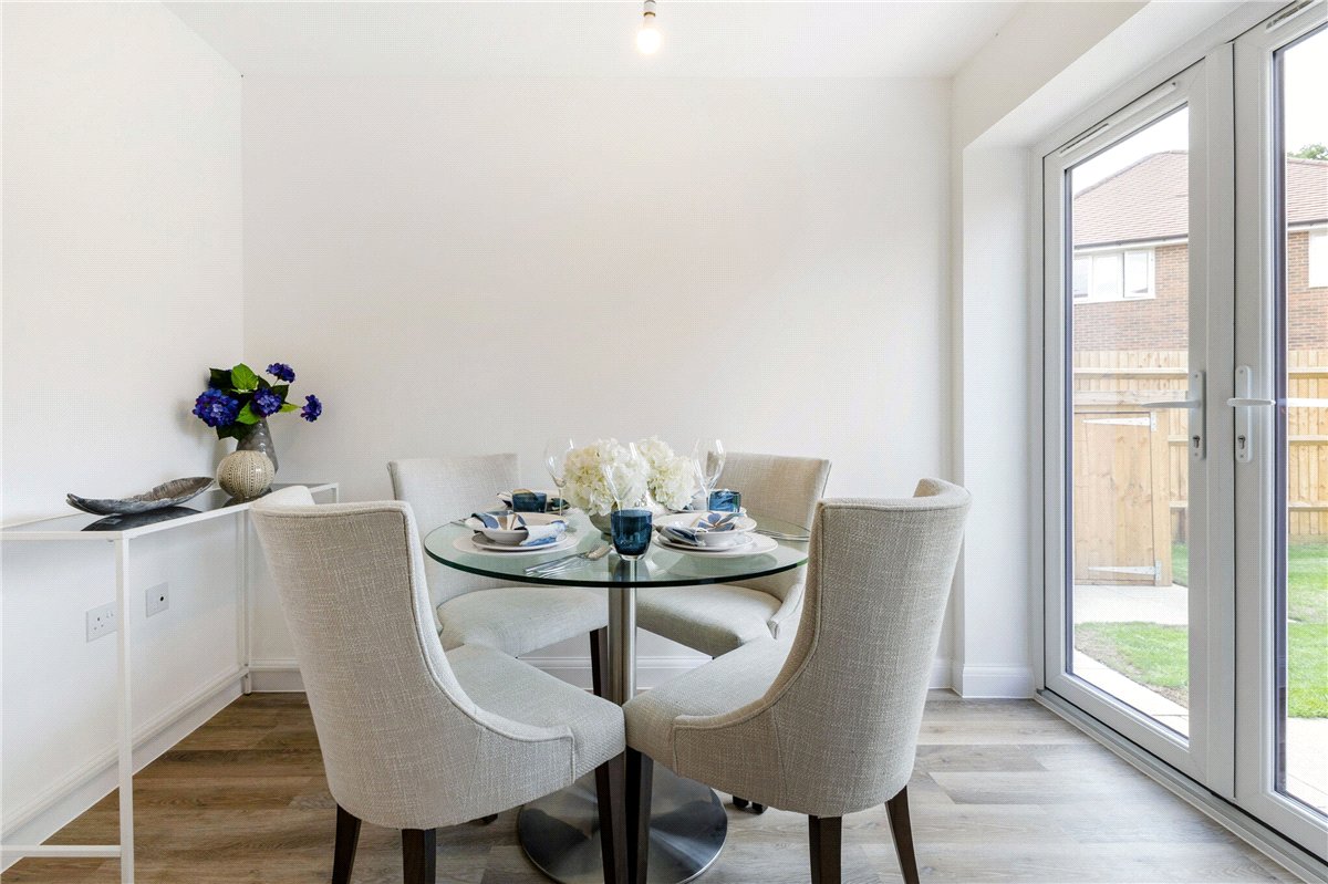 2 bedroom House, Princess Gardens, Bishops Green, RG20 - Available, Image 3