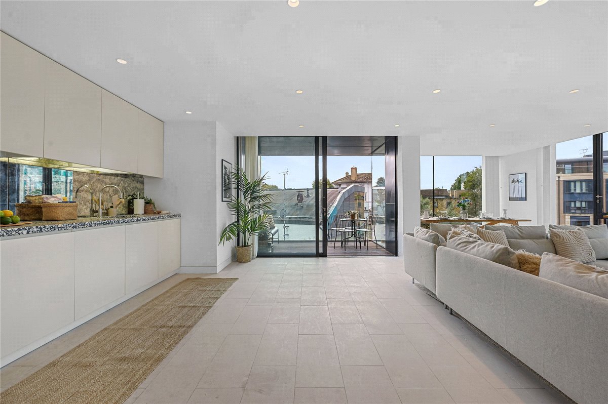 3 bedroom Flat, Latitude House, Oval Road, NW1 - Available, Image 5