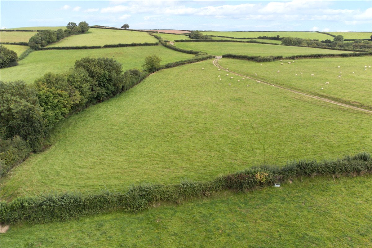 4 bedroom House, Ashbrittle, Wellington, TA21 - Available, Image 2