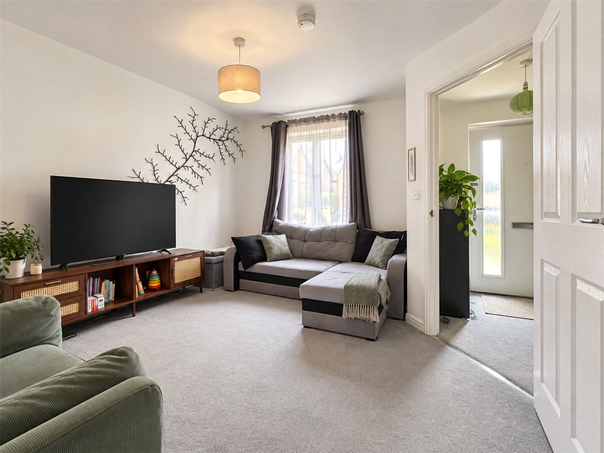 3 bedroom House, Stonyfield Road, Whiteley, PO15 - , Image 2