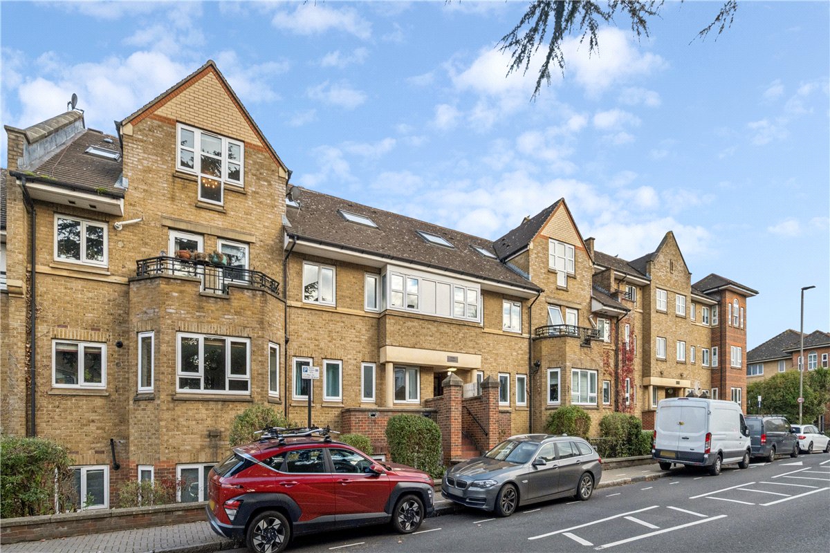 2 bedroom Flat, Roma Court, St. James's Drive, SW12 - Sold STC, Image 11