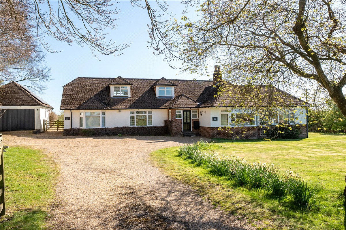 4 bedroom House, Stoke Charity Road, Kings Worthy, SO21 - Available