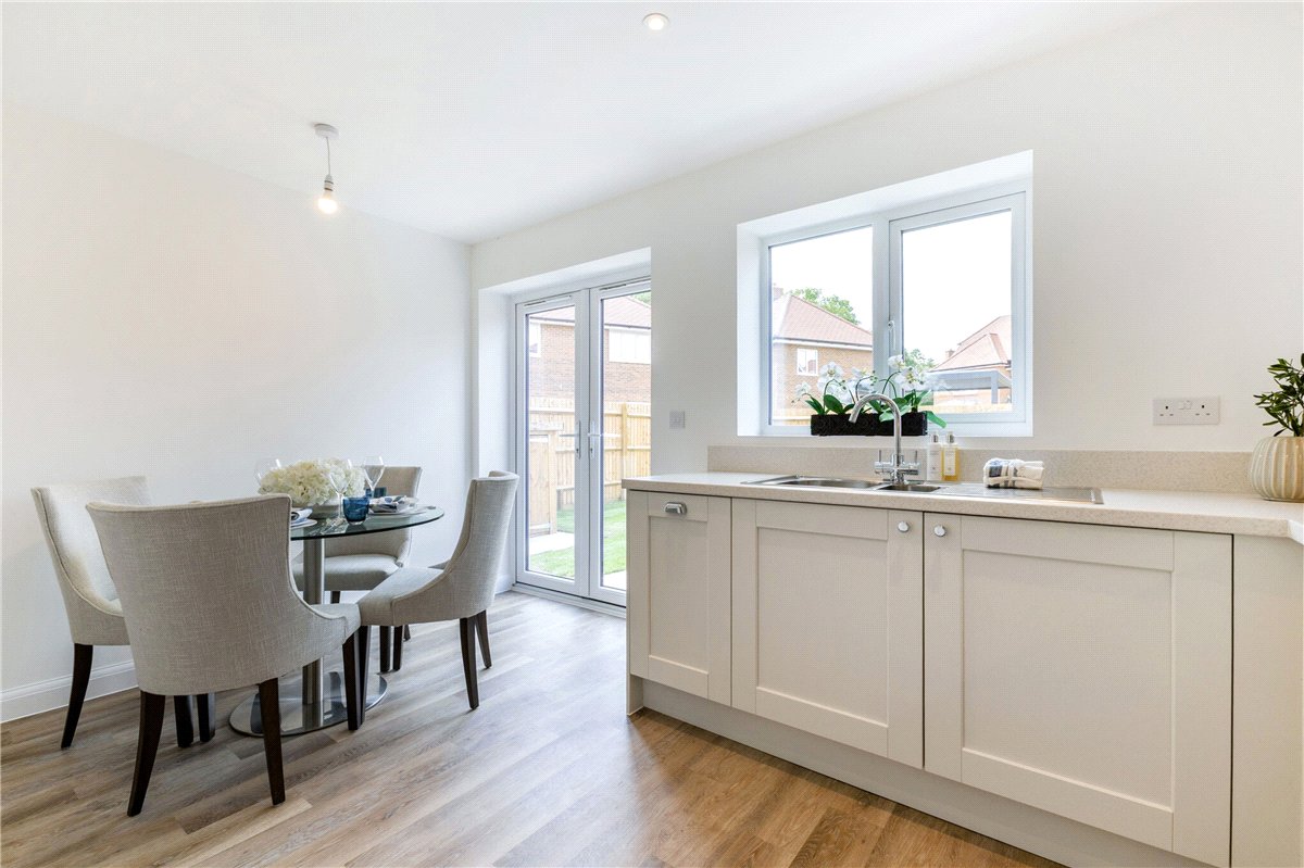 2 bedroom House, Princess Gardens, Bishops Green, RG20 - Available, Image 6