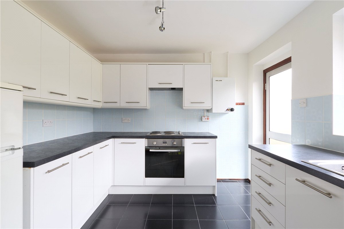 6 bedroom Bungalow, Church Street, Thriplow, SG8 - Available, Image 2