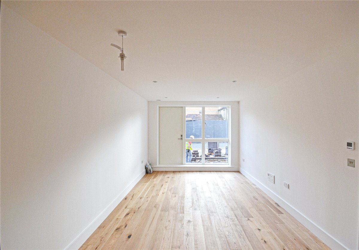 1 bedroom Flat, Brooke House, Kingsley Walk, CB5 - , Image 6