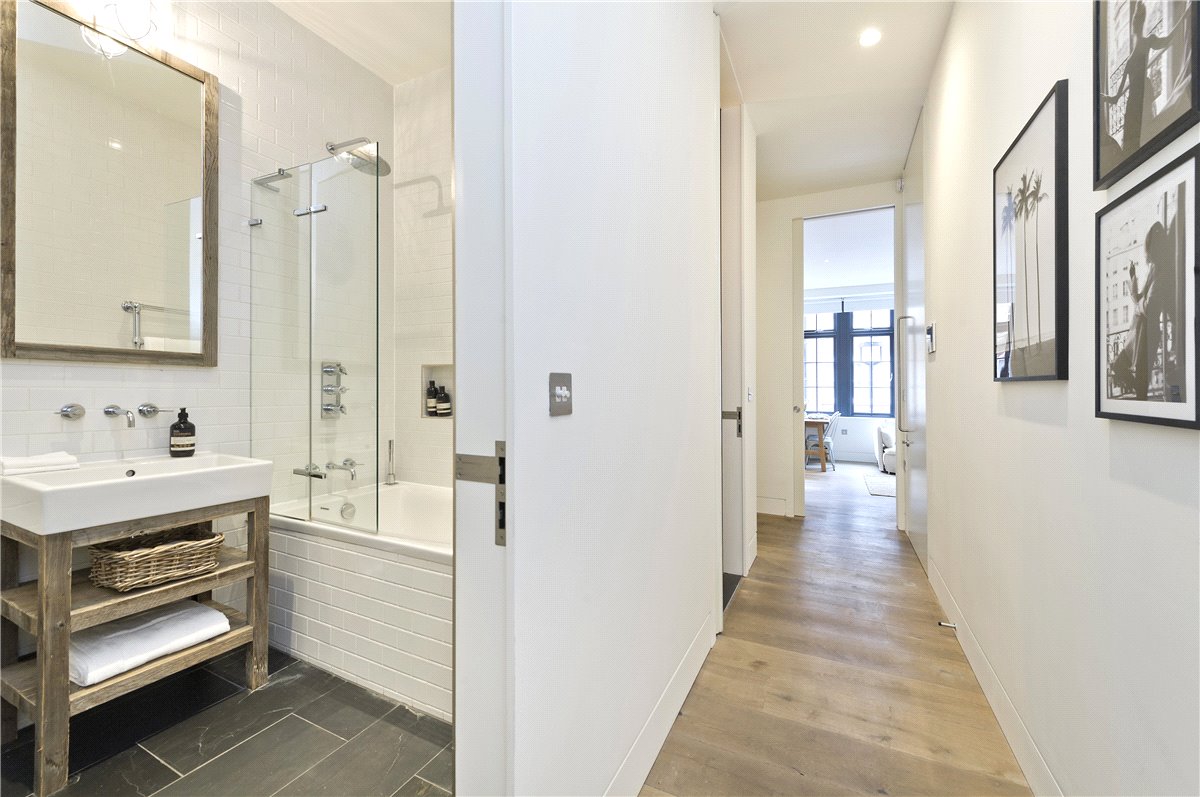2 bedroom Flat, Great Titchfield Street, London, W1W - Available, Image 6