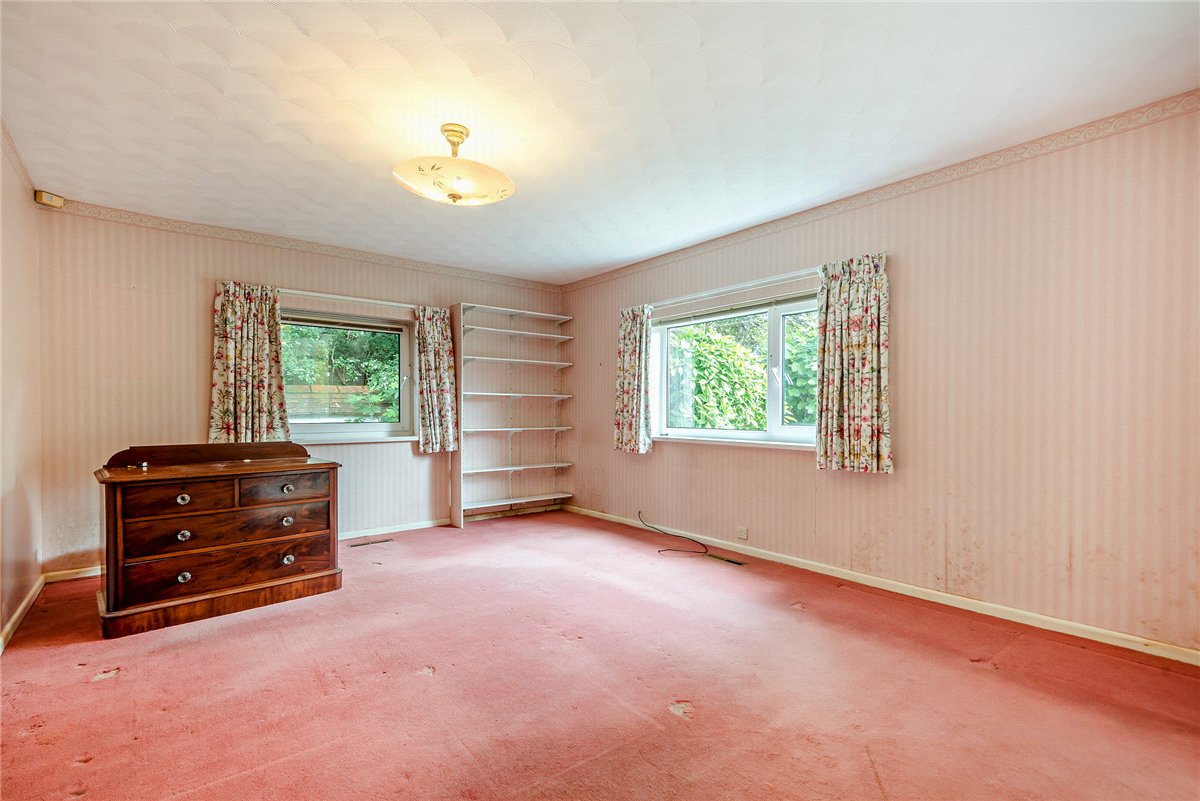 3 bedroom Bungalow, Stockbridge Road, Winchester, SO22 - Available, Image 7