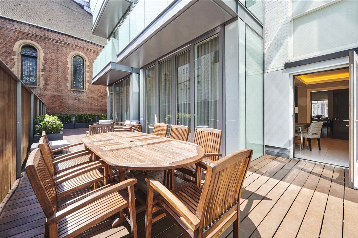 3 bedroom Flat, Duke Street, Mayfair, W1K - Available, Image 8