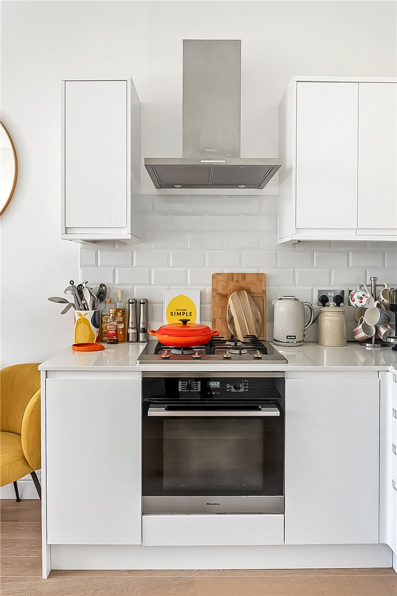 1 bedroom Flat, Trinity Road, London, SW17 - Available, Image 13
