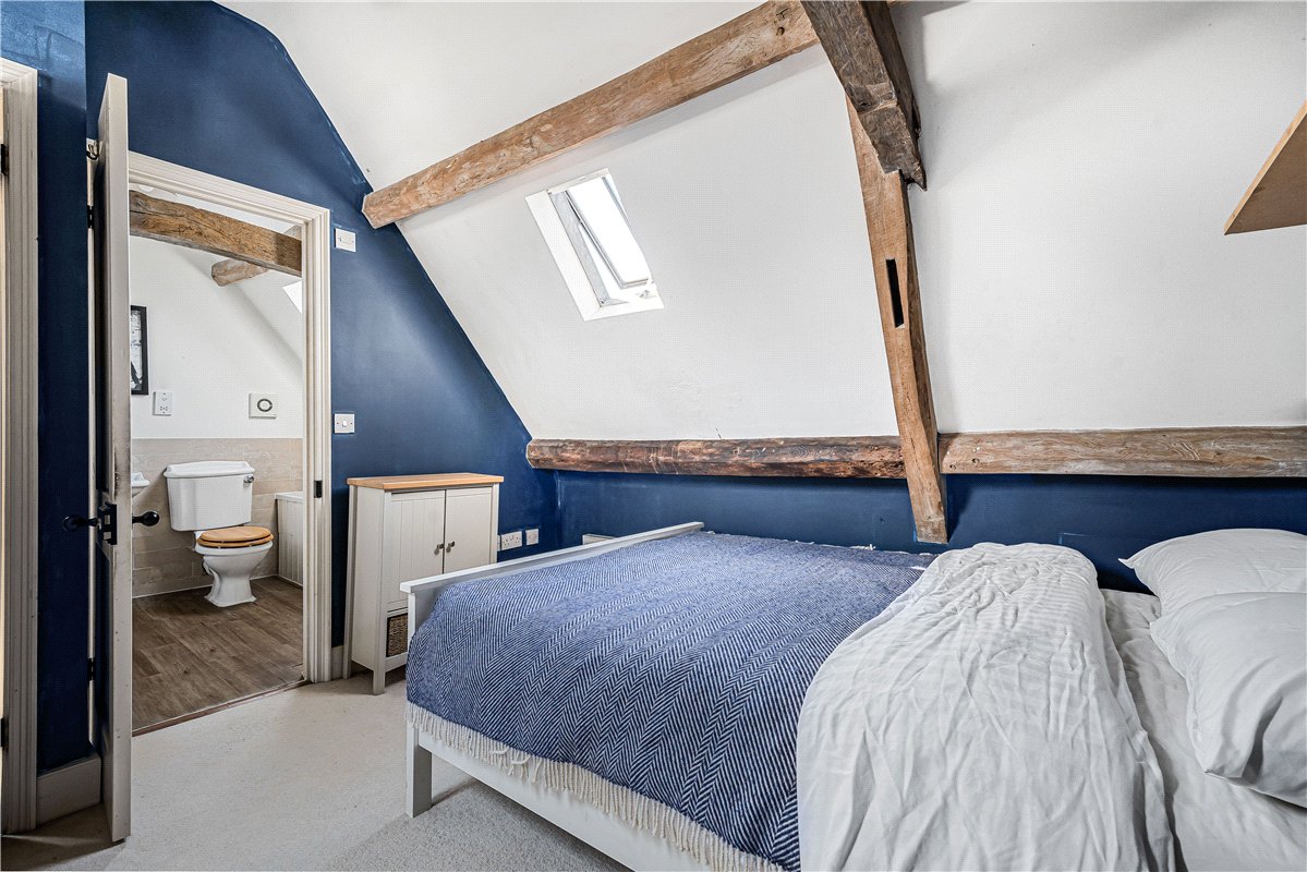 4 bedroom Cottage, Bridge Street, Bampton, OX18 - Available, Image 15